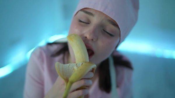 Young nurse and her banana - hclips.com on v0d.com