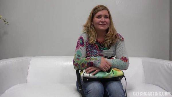 Siren Veronika: Blonde & Beautiful - veryfreeporn.com - Czech Republic on v0d.com