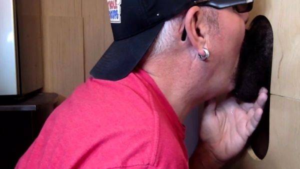 Gloryhole IR BJ DILF barebacked at home - drtuber.com on v0d.com