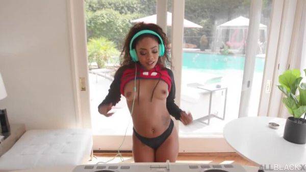 Cali Heat, Slim Poke - DJ Cali: Facial, Brunette, Big Ass, Ebony, Tattoo - porntry.com on v0d.com