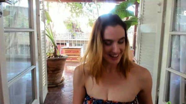 Amateur webcam girl masturbate big dildo - drtuber.com on v0d.com