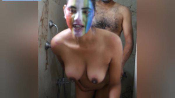 Desi Bhabhi Loves Taking Bath With Devar - desi-porntube.com on v0d.com