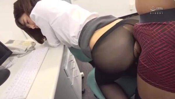 05483,A woman in serious agony - txxx.com on v0d.com