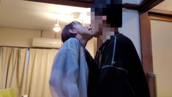 A slender and beautiful married woman who lives in an apartment complex - upornia.com on v0d.com
