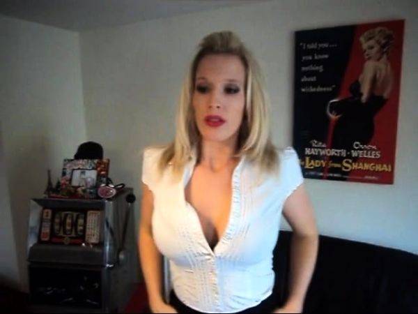 StripCamFun Blonde Amateur MILF Webcam for You - drtuber.com on v0d.com