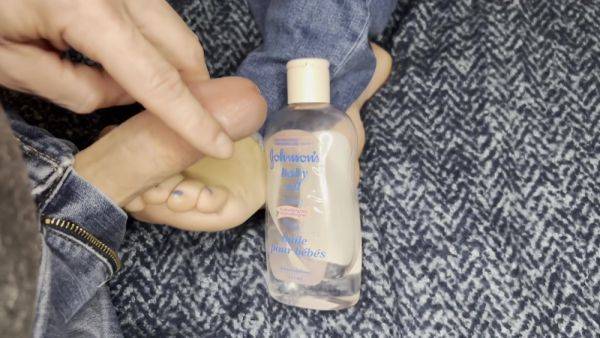 My Bruno Works Hard For This Massive Baby Oiled Cumshot !!!! - hclips.com on v0d.com