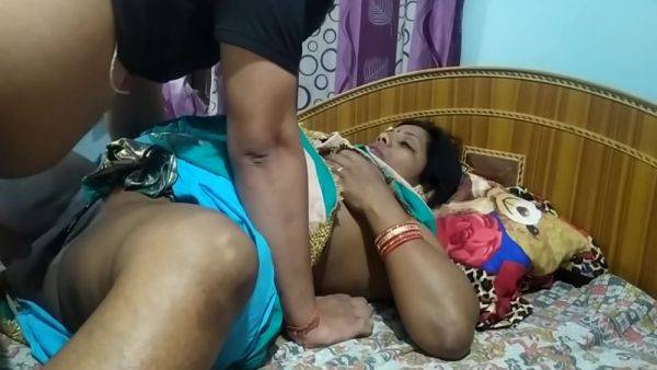I Sneak Into My Stepmoms Bed And Fuck Her - Leaving Her Creampied - desi-porntube.com on v0d.com