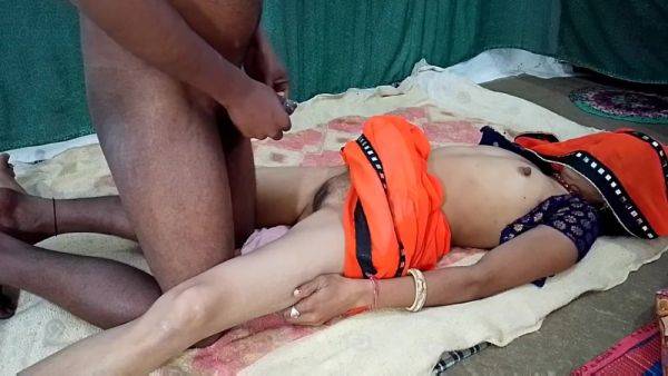 Indian Village Bhabhi Ko Gand Ke Niche Takiya Lagakar Choda Bhabhi Se Land Chuswaya Or Choot Fad Di Ki Desi Chudai With Devar Bhabhi - hotmovs.com - India on v0d.com