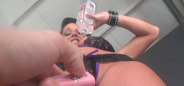 Baby Oil Vibe, Big Tits D-DD Cup Video - inxxx.com on v0d.com