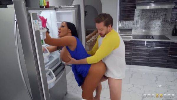 Kyle Mason and Sybil Stallone: Playtime during Kitchen Tasks with Big Tits & Big Ass MILF - xxxfiles.com on v0d.com