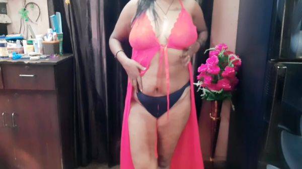 Indian Housewife - Huge Boobs - desi-porntube.com - India on v0d.com
