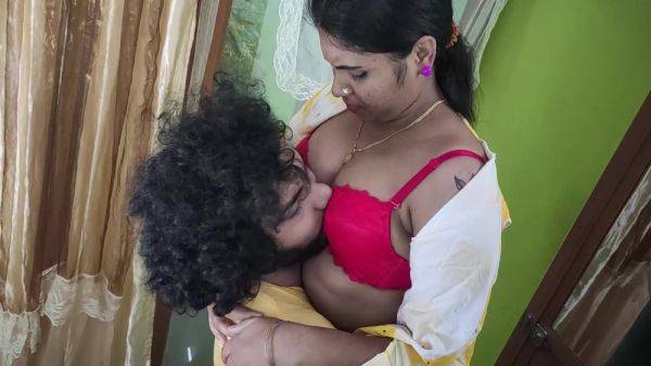 Vaishnavy Shirt Open And Red Bra Show Romance With Sharun Raj, Mallu Couple Dress Open Romance, Hot Boobs Kissing Romance With Hot Kiss - desi-porntube.com - India on v0d.com