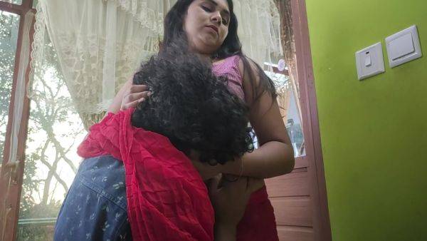 Valentine S Day In Vaishnavy Half Saree Hot Navel Lick Romance With Sharun Raj, Mallu Couple Hot Half Saree Removal Romance With Navel Lick Love - desi-porntube.com - India on v0d.com