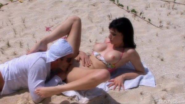 Erotic play by the beach with a random man set to fuck her like crazy - hellporno.com on v0d.com