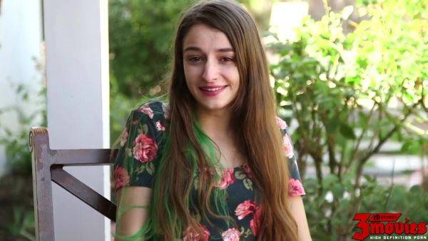 Willow Hayes College Coed Cutie - videomanysex.com on v0d.com