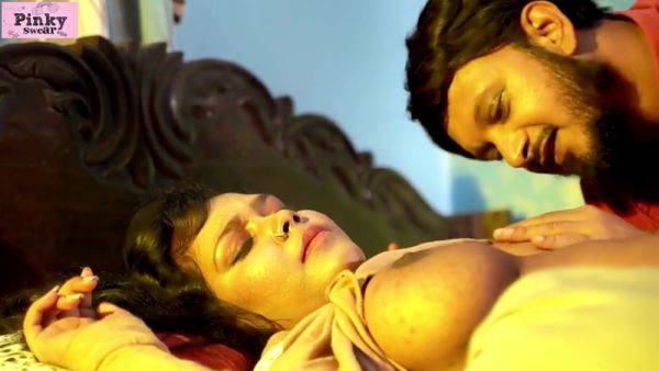Bhai Ke Sath Sex Kiya Rat Ke Andhere Me - Asian Milf And Bratty Sis - desi-porntube.com on v0d.com