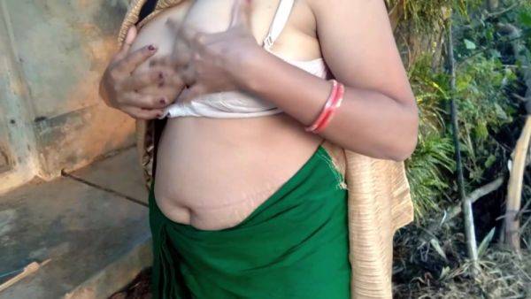 Sauteli A Le Bathroom Ma Gayera Chakma Ungli Halera Maza Gari - Nepali Porn Star - desi-porntube.com - India - Nepal on v0d.com