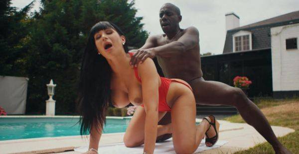 Black stud grants married woman the best anal in her life - xbabe.com on v0d.com