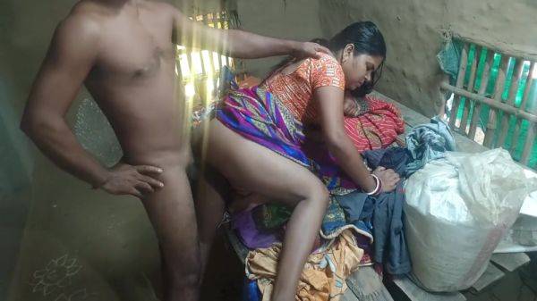Devar Bhabhi And Hindi Sex - It Was Fun When My Penis Entered Stepsister-in-laws Pussy. Indian Desi Girls Sax Video - desi-porntube.com - India on v0d.com