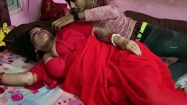 Morning Sex In Indian Hot Stepmom Sex! Today I Fuck Her 1st Time!! - desi-porntube.com - India on v0d.com