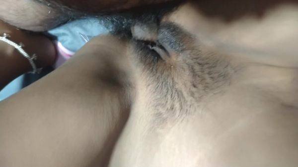 Holi Specel Desi Hot Saxy Malkin Ko Holi K Moke Pe Jb Sab Bahr Rang Khlne Gye To Nokr Ne Malkin Ki Choot Me Land Dal Dey - First Night - desi-porntube.com - India on v0d.com