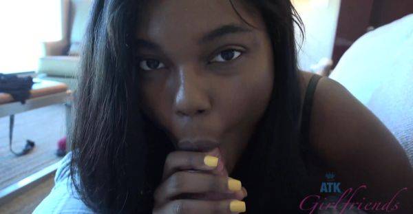 Amateur chicks share homemade amateur POV in sexy blowjob scenes - alphaporno.com on v0d.com