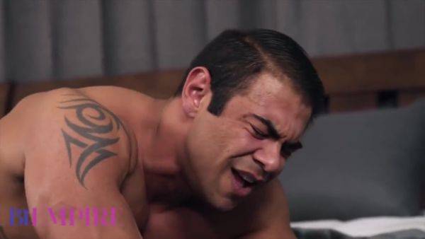 Wolf Hudson, Draven Navarro And Alexander Kelly - Surprises With Lingerie, A Strap-on & The Hot Stud - hotmovs.com on v0d.com
