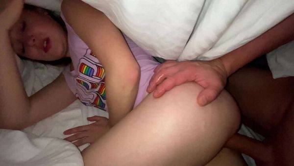 Step Sister Gets Fucked By Step Brother In Bed - porntry.com on v0d.com