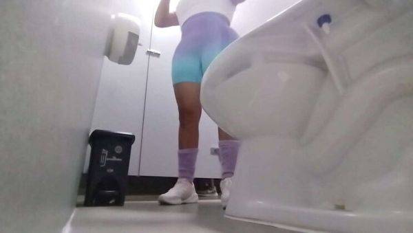 Step Mom's Dirty Bathroom Surprise for Me - porntry.com on v0d.com