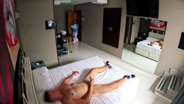 Hotel Maid Gives Me Handjob While On Duty - xxxfiles.com on v0d.com