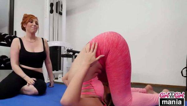 Lesbian Gym Action: Alix Lovell & Lauren Phillips Get Intimate - veryfreeporn.com on v0d.com
