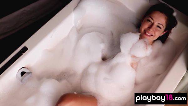 Diana Lark In Bubble Covered Beauty Teased In The Bath - videohdzog.com - Ukraine on v0d.com