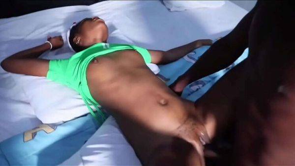 StepBrother Bbangs StepSister On Christmas With Giant Cock - veryfreeporn.com on v0d.com