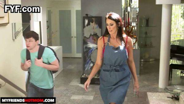 Reagan Foxx Teaches Her Son's Buddy How to Pleasure a Lady - xxxfiles.com - Usa on v0d.com