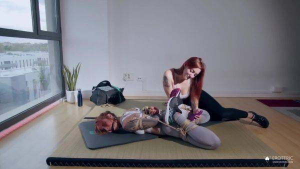 Yoga Class - videohdzog.com on v0d.com