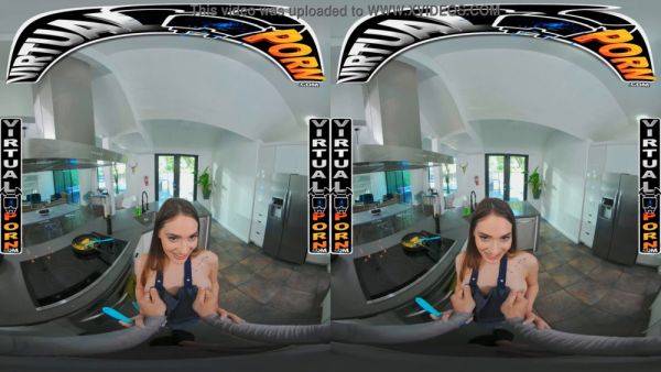 Sera Ryder gets breakfast from a virtual POV dick in VR! - sexu.com on v0d.com