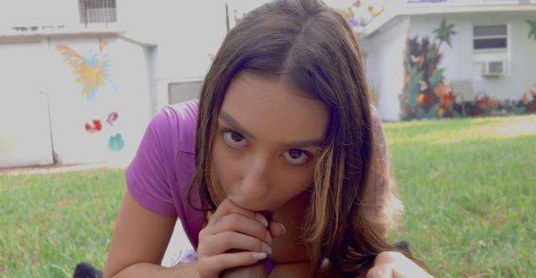 Sexy girl tries backyard porn with her hot neighbor - alphaporno.com on v0d.com