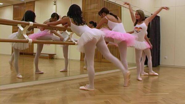 Needy ballerinas are enjoying a nice oral play on the dance floor - xbabe.com on v0d.com