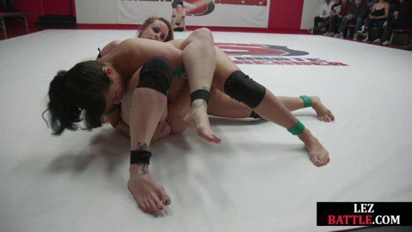 Wrestling public dykes fight on wrestling field for crowd - txxx.com on v0d.com