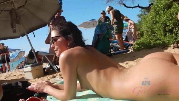Zoe Bloom's Day Out at the Nude Beach - Amateur Pov - xxxfiles.com on v0d.com