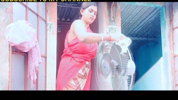 Desi Village Bhabhi In Bathroom (cheating Wife Amateur Homemade Wife Tamil 18 Year Old Indian Unc - desi-porntube.com - India on v0d.com
