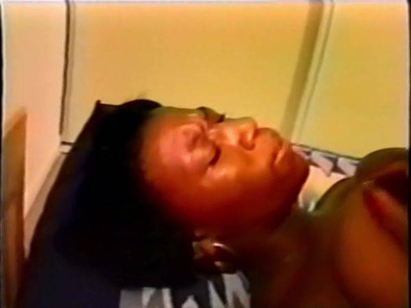 90s Black Couple Hot Amazing Sex Scene - tubepornclassic.com on v0d.com