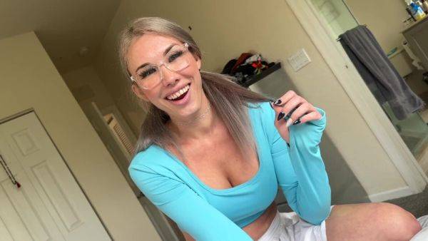 Depraved stepmom gives best sex lesson ever - Amateur POV Video - anysex.com on v0d.com