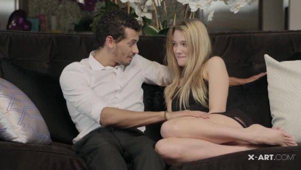 Blonde Kenna: Meet the Fortunate Bastard (Hot Damn, It's Alex!) - veryfreeporn.com on v0d.com