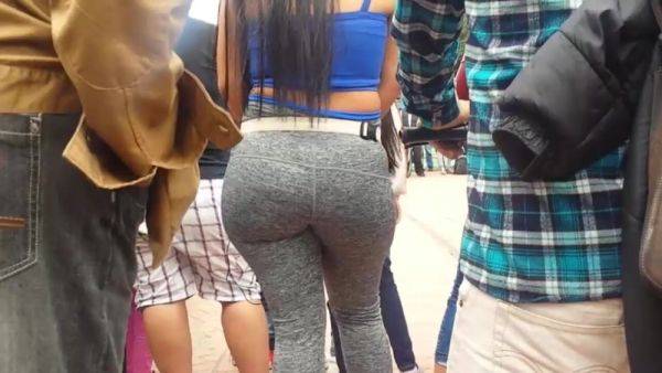 Big thick ass latina in grey leggins on street - voyeurhit.com on v0d.com