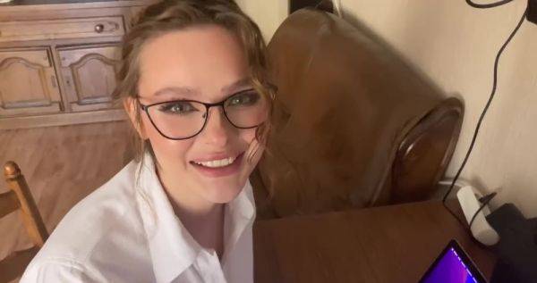 Office lady stepmom wants to blow her stepson before Zoom call - anysex.com on v0d.com