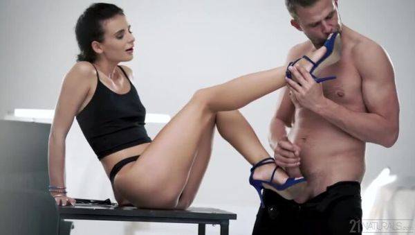 Foot Fetish Fantasy Featuring Kate Rich & Vince Carter - porntry.com on v0d.com