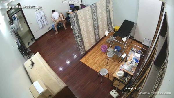 Hackers use the camera to remote monitoring of a lover's home life.615 - hotmovs.com - China on v0d.com