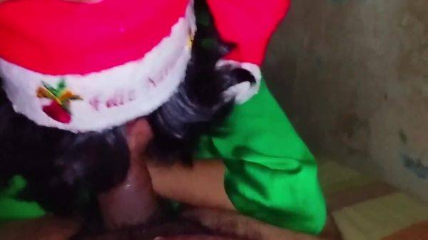 Elfa Navidena Que Me Un Buen Regalo 6 Min - hclips.com on v0d.com