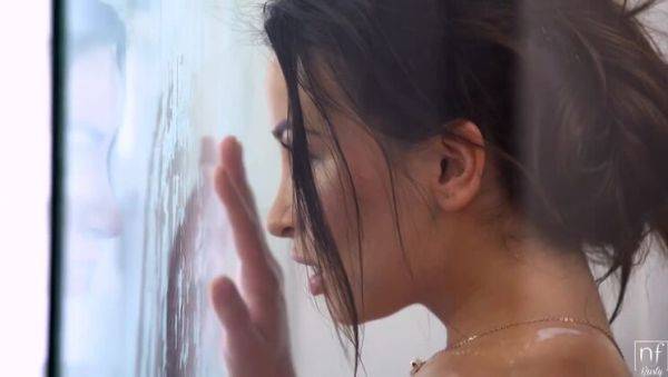 Alyssia Kent's Shower Masturbation - veryfreeporn.com on v0d.com